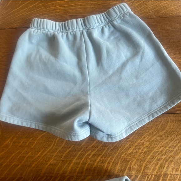 TNA aritzia cozyaf fleece shorts xs - Picture 2 of 4